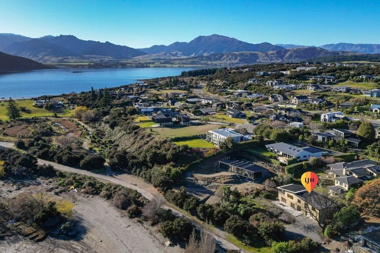 Photo of property in 337 Beacon Point Road, Wanaka, 9305