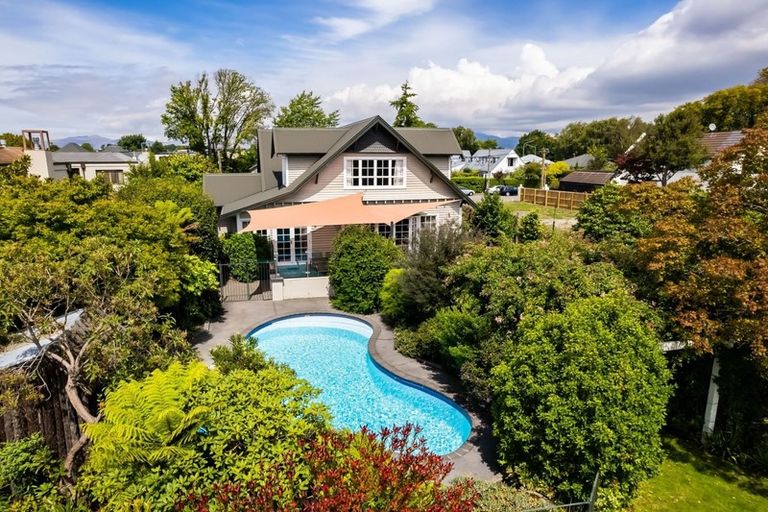 Photo of property in 29 Leinster Road, Merivale, Christchurch, 8014