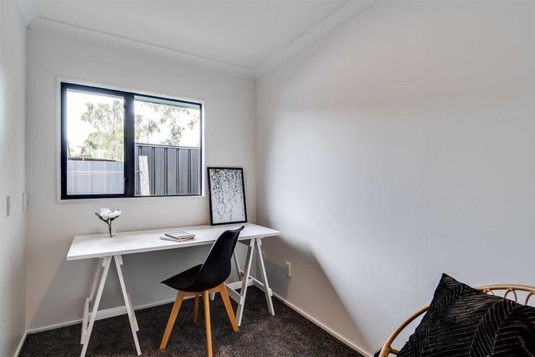 Photo of property in 44a Warwick Crescent, Taradale, Napier, 4112