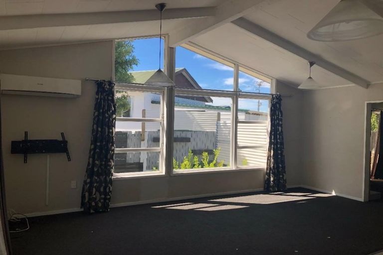 Photo of property in 28 Invergarry Road, Hilltop, Taupo, 3330