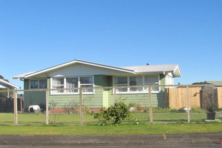 Photo of property in 19 Cargill Street, Papakura, 2110