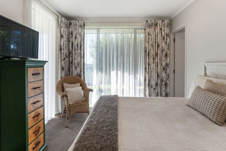 Photo of property in 44 Grace James Road, Pukekohe, 2120