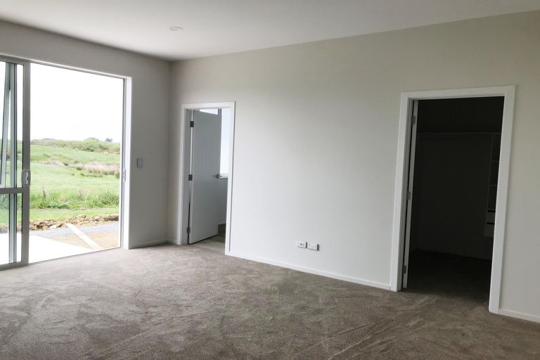 Photo of property in 15 Mclachlan Way, Pokeno, 2471