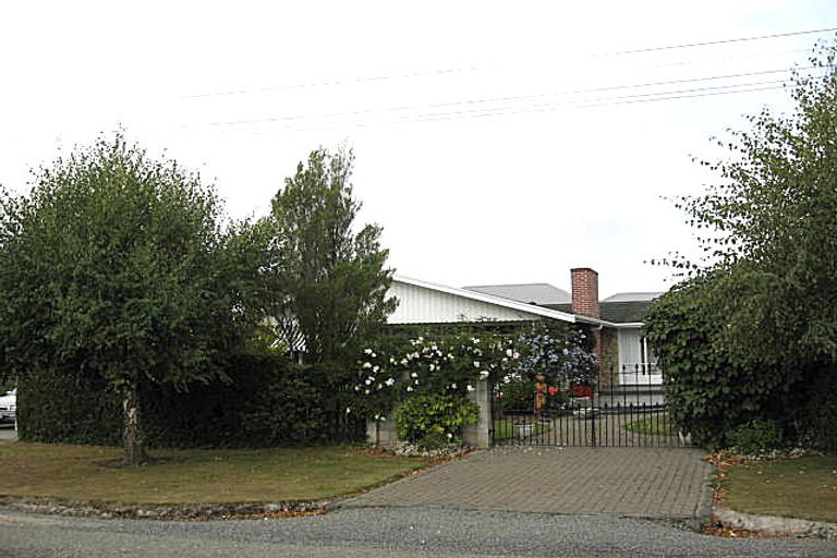 Photo of property in 25 Parsonage Road, Waimate, 7924