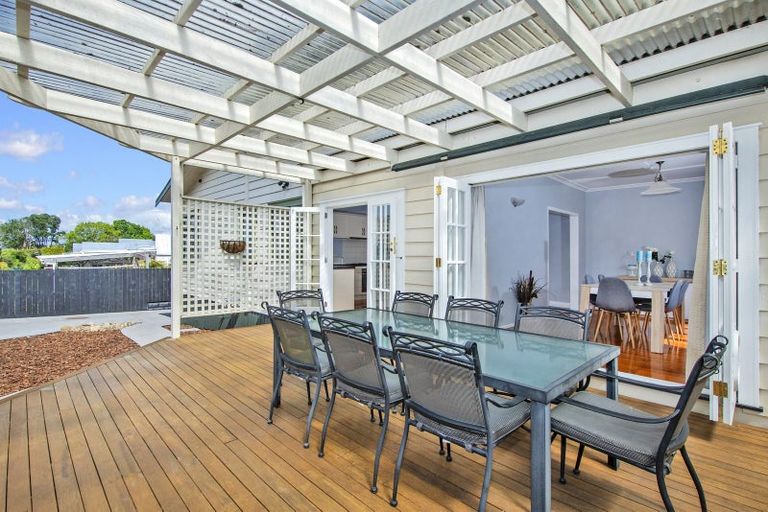 Photo of property in 11 Kent Road, Regent, Whangarei, 0112