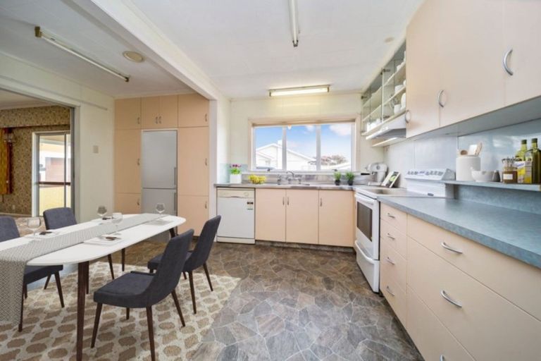 Photo of property in 23 Hurdon Street, Hurdon, New Plymouth, 4310