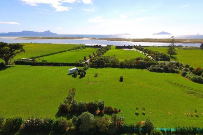 Photo of property in 39 North Cove Lane, Waipu, 0582