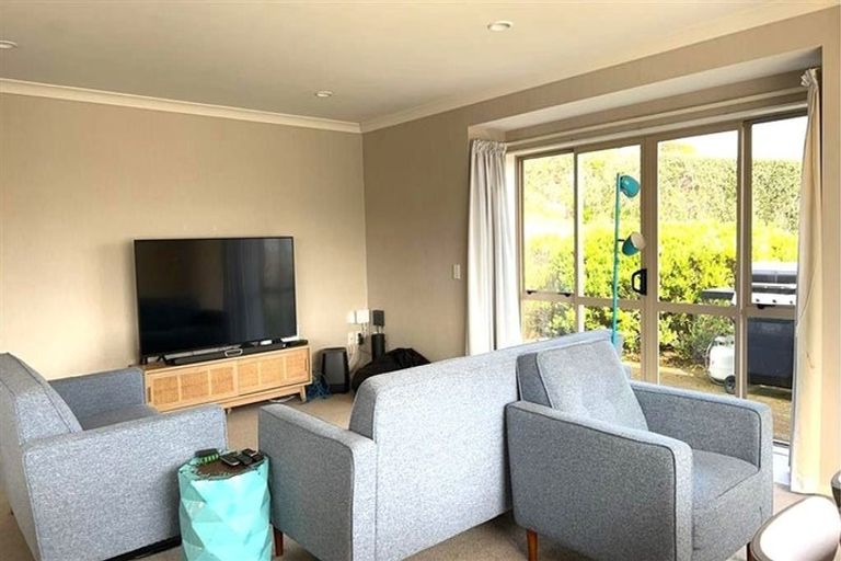 Photo of property in 53 Realm Drive, Paraparaumu, 5032