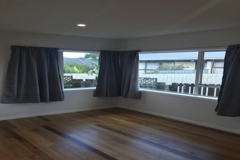 Photo of property in 19 Challinor Street, Pakuranga, Auckland, 2010