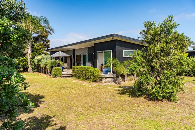 Photo of property in 10 Ti Tree Place, Mangawhai Heads, Mangawhai, 0505