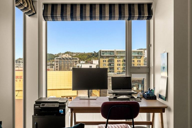 Photo of property in Portal Apartments, 8a/42 Cable Street, Te Aro, Wellington, 6011