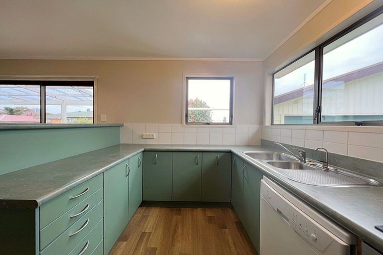 Photo of property in 22 Kingsway Crescent, Forest Lake, Hamilton, 3200