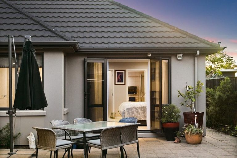 Photo of property in 2 Sovereign Place, Rototuna North, Hamilton, 3210