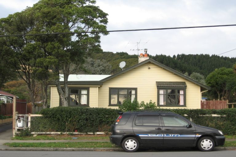 Photo of property in 32 Hinemoa Street, Paraparaumu, 5032