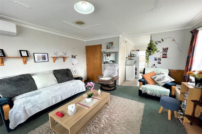 Photo of property in 65a Charlotte Street, Balclutha, 9230