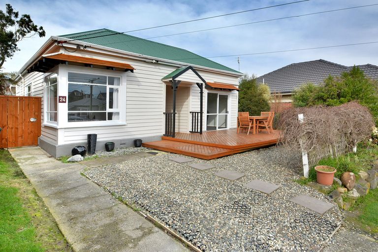 Photo of property in 24 Oakland Street, Andersons Bay, Dunedin, 9013
