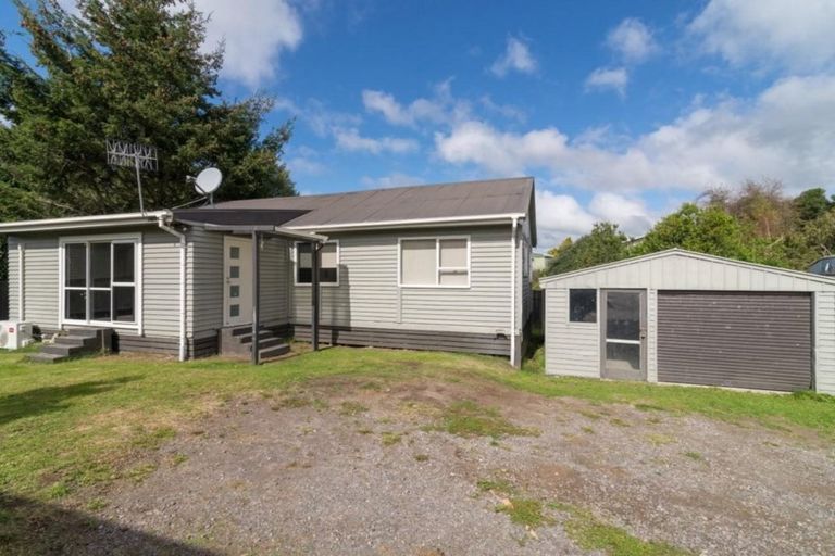 Photo of property in 5a Peter Place, Mangakakahi, Rotorua, 3015