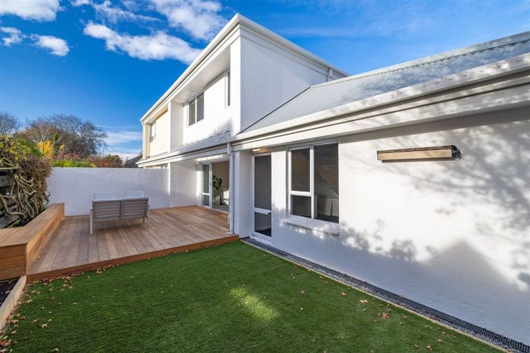 Photo of property in 2/212 Springfield Road, St Albans, Christchurch, 8014