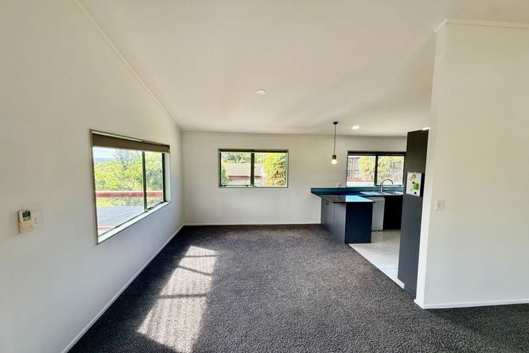 Photo of property in 81a Golf Road, New Lynn, Auckland, 0600