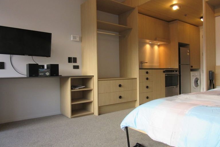 Photo of property in Vedado Apartments, 302/41 Hopper Street, Mount Cook, Wellington, 6011