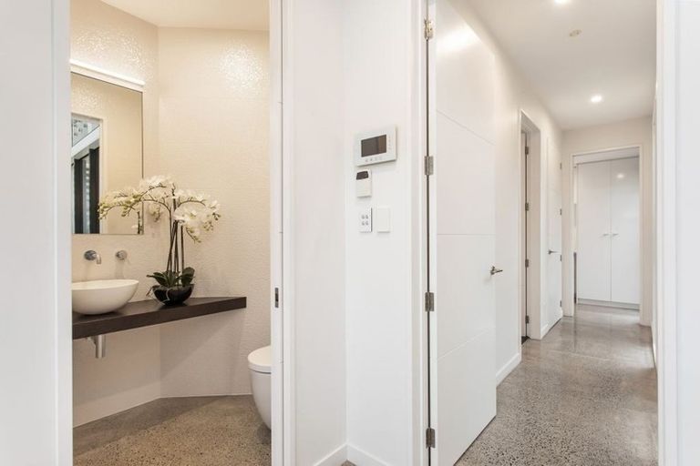 Photo of property in 79 Fendalton Road, Fendalton, Christchurch, 8014