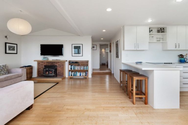 Photo of property in 3 Kowhai Terrace, Leigh, 0985