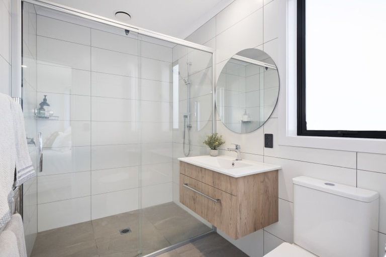 Photo of property in 10 Kenehi Road, Karaka, 2124