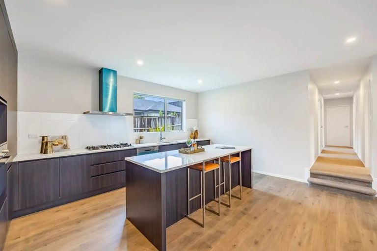 Photo of property in 19 Ahorangi Road, Silverdale, 0932