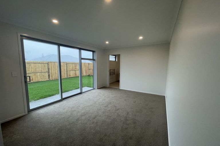 Photo of property in 2 Entelea Close, Papamoa Beach, Papamoa, 3118