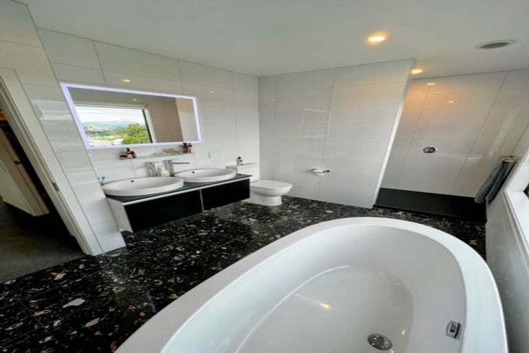 Photo of property in 8 The Track, Plimmerton, Porirua, 5026