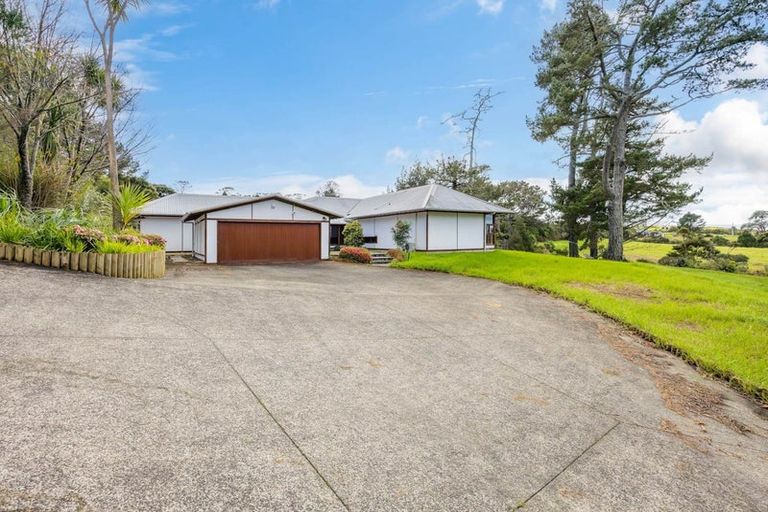 Photo of property in 106 Vaughans Road, Long Bay, Albany, 0792