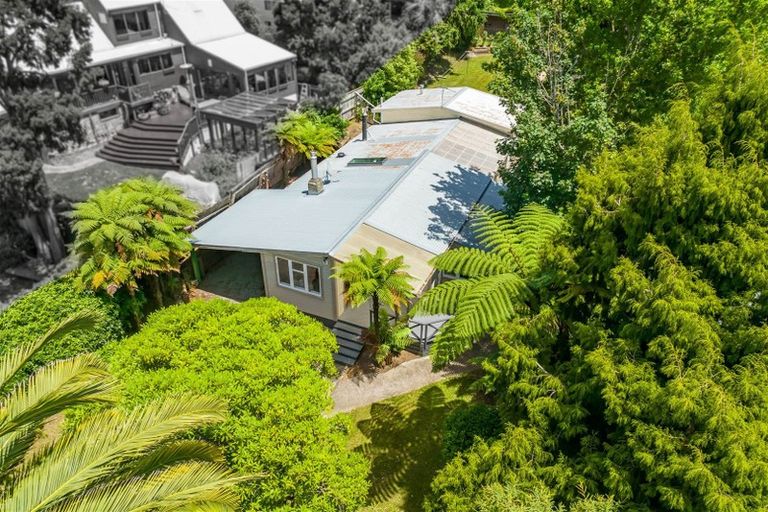 Photo of property in 38 Jocelyn Crescent, Pinehaven, Upper Hutt, 5019