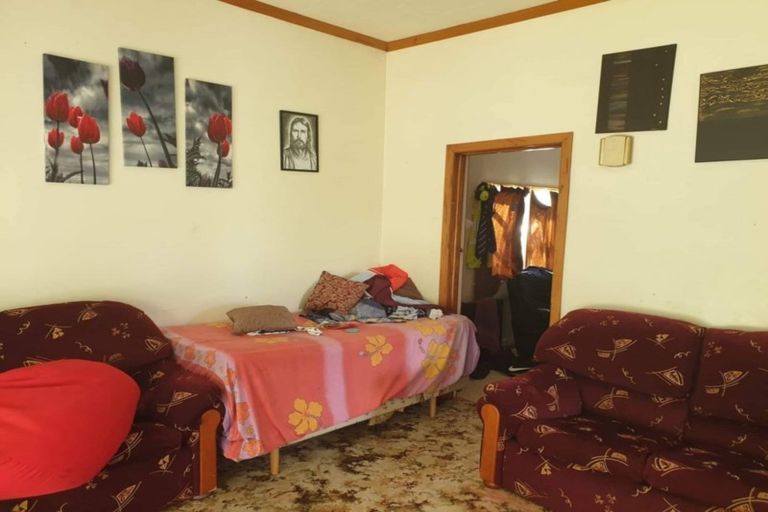 Photo of property in 66 High Street, Eltham, 4322