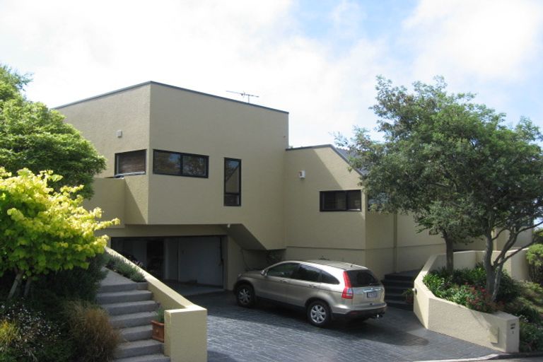 Photo of property in 3 Glendevere Terrace, Redcliffs, Christchurch, 8081