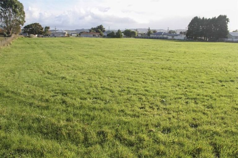 Photo of property in 5 Papatotara Road, Tuatapere, 9620