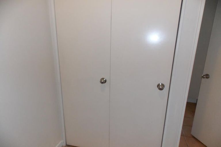 Photo of property in Terrace Tower Apartments, 1/126 The Terrace, Wellington Central, Wellington, 6011