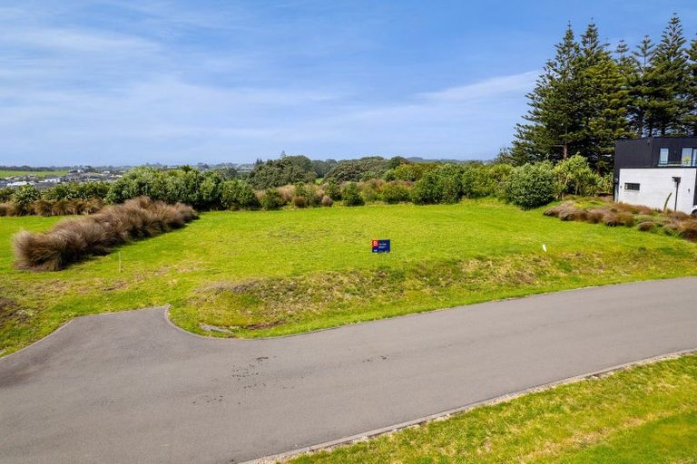 Photo of property in 3 Te Umu Hapuku Lane, Waiwhakaiho, 4312