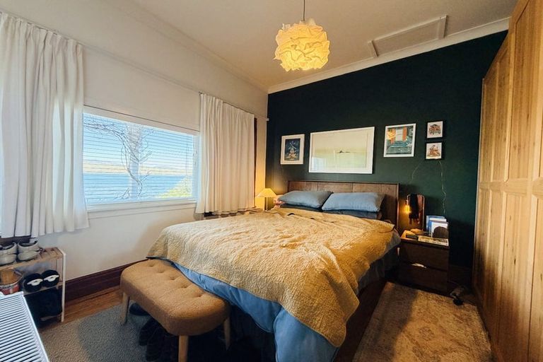 Photo of property in 285 Karaka Bay Road, Karaka Bays, Wellington, 6022