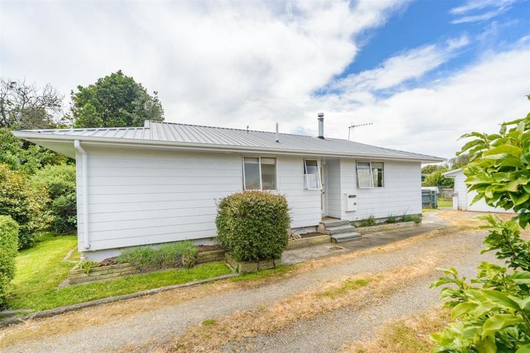 Photo of property in 6 Pain Street, Bulls, 4818