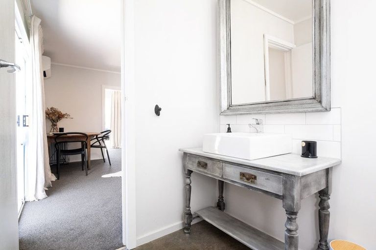 Photo of property in 19 Harper Road, Waimarama, 4294