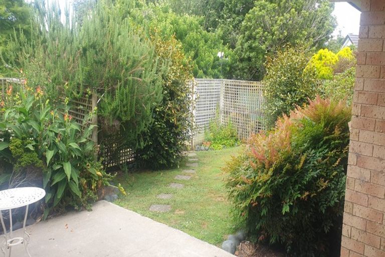 Photo of property in 21 Awaroa Stream Drive, Waiuku, 2123