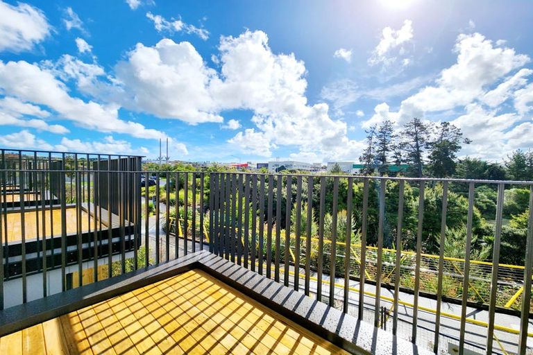 Photo of property in 15/28 Westgate Drive, Westgate, Auckland, 0614
