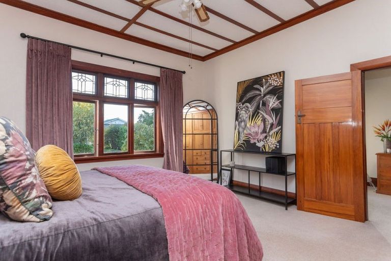 Photo of property in 24 Chamberlain Street, Dannevirke, 4930