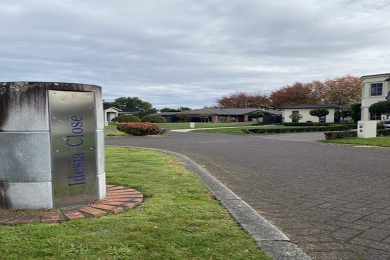 Photo of property in 30 Nielsen Gardens, Rototuna, Hamilton, 3210