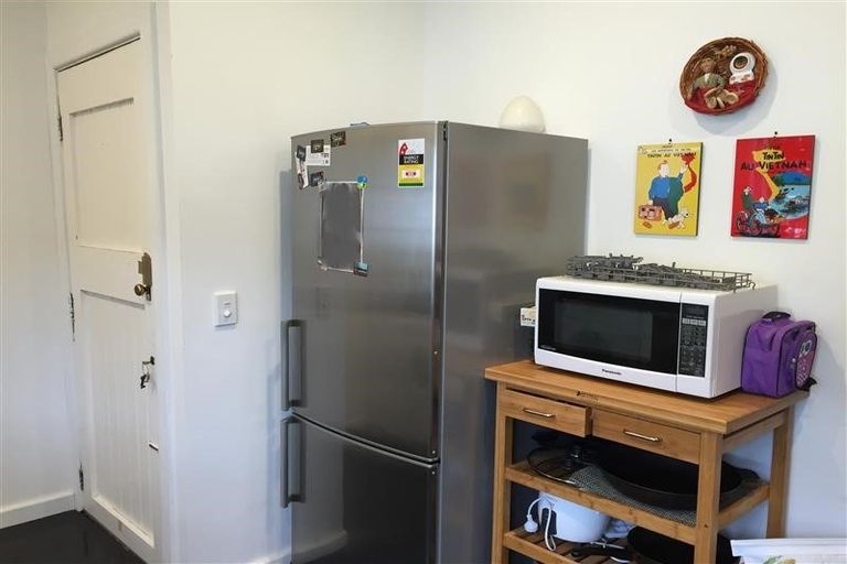 Photo of property in 6 Hathaway Avenue, Karori, Wellington, 6012