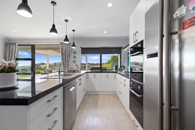 Photo of property in 32 Riddington Rise, Ohauiti, Tauranga, 3112