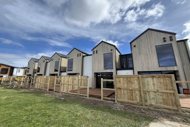 Photo of property in 1 Adzebill Court, Rototuna North, Hamilton, 3210