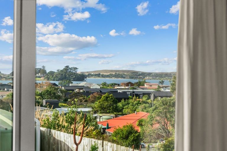 Photo of property in 12 Weka Street, Mangawhai, 0505