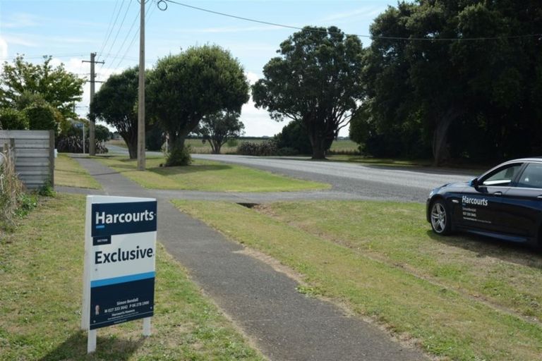 Photo of property in 6 South Road, Manaia, 4612