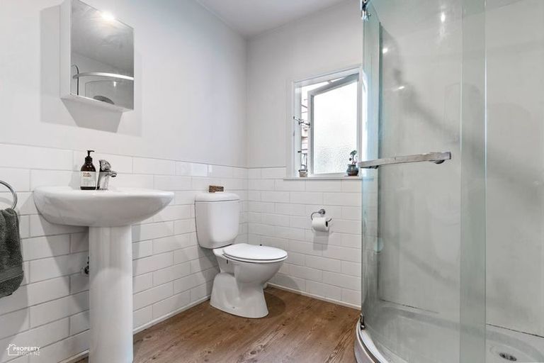 Photo of property in 65 Brandon Street, Featherston, 5710